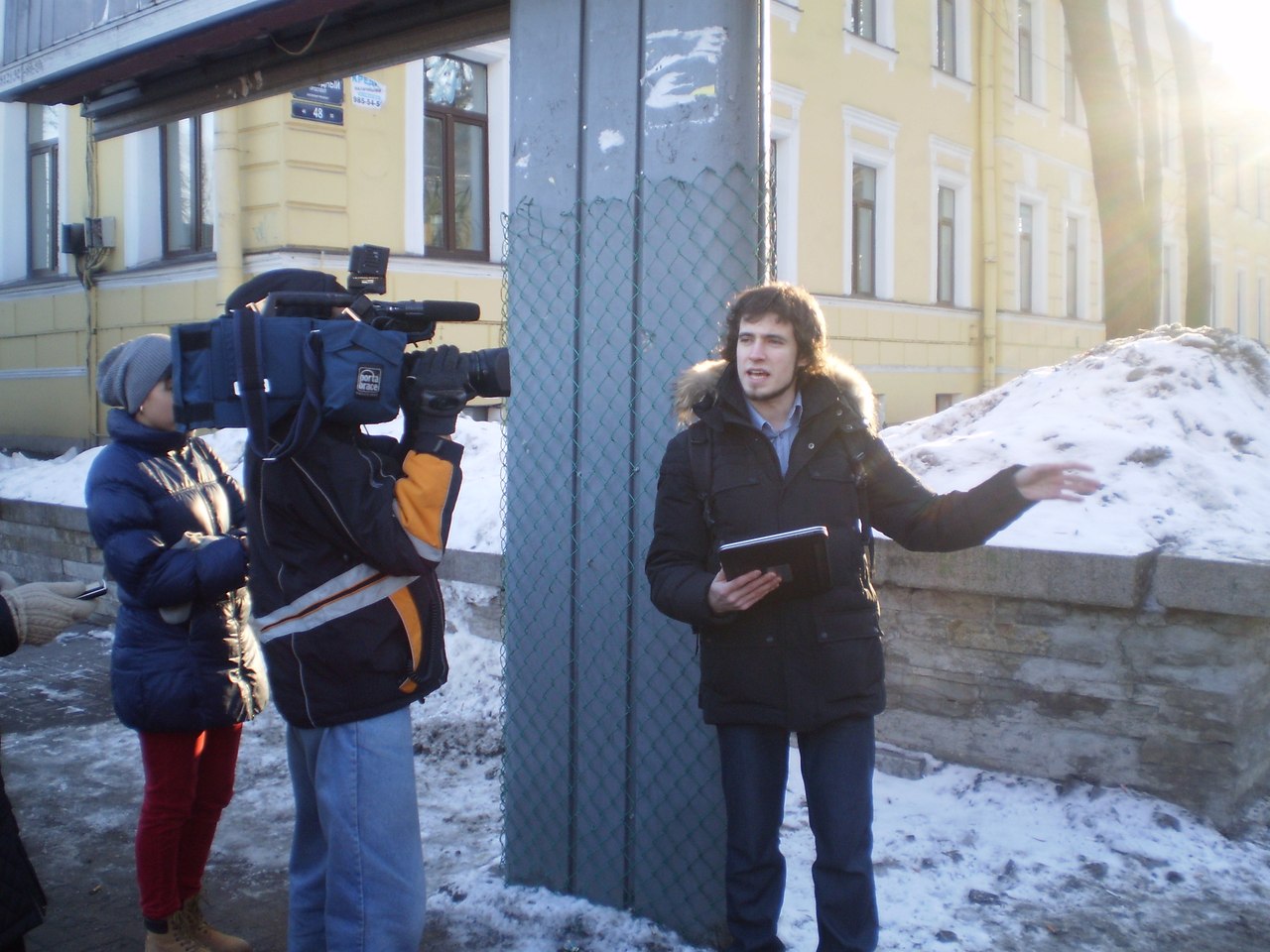Стив Кадиннс на фотопрогулке по Санкт-Петербургу. Фото из группы Вконтакте.